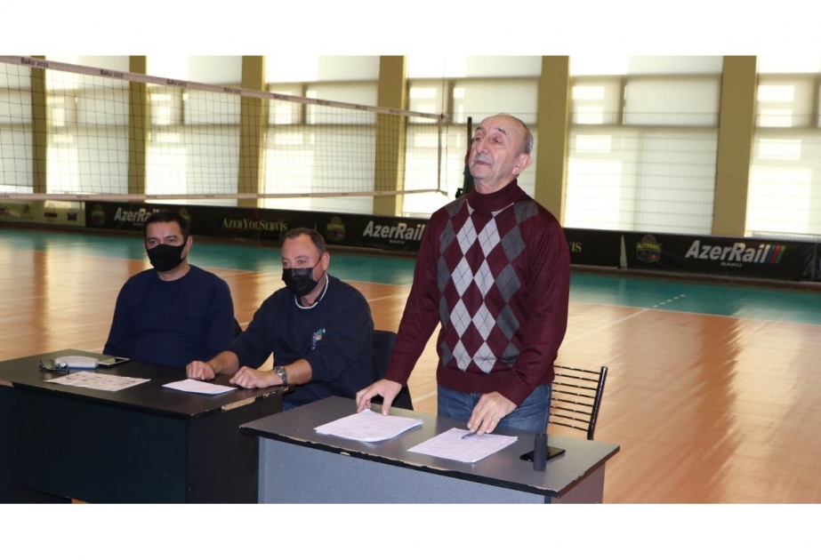 Ölkəmizdə keçiriləcək yarış və turnirlərə təyinat alacaq voleybol hakimlərinin toplantısı keçirilib