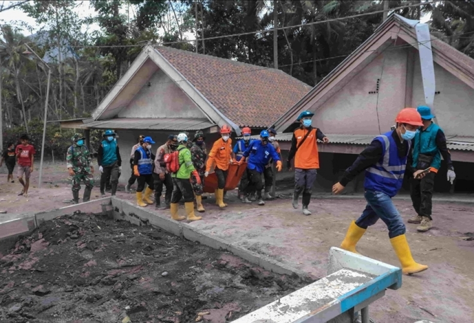 Aumenta a 48 el número de muertes por la erupción del volcán Semeru en Indonesia