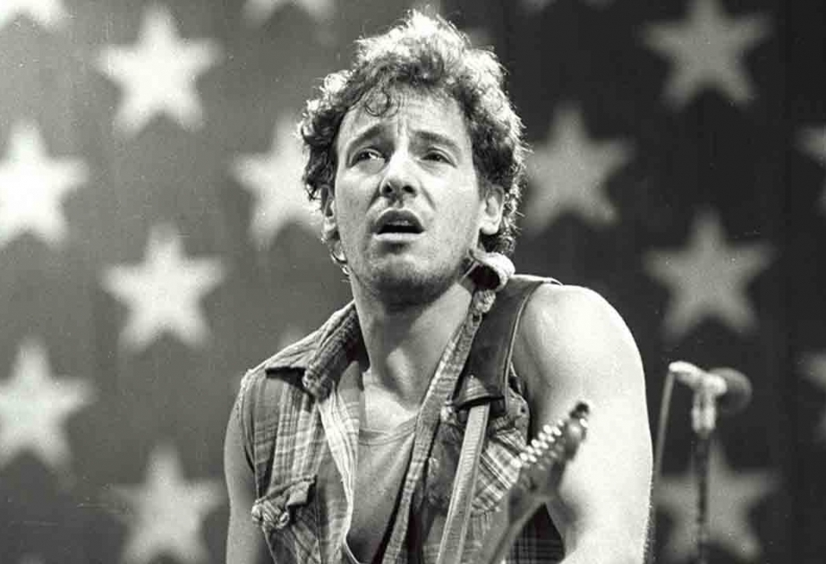 Bruce Springsteen sells music catalog in massive deal