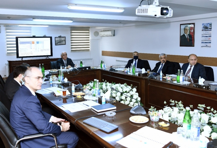 Baş nazir Əli Əsədov Heydər Əliyev adına neft emalı zavodunda aparılan modernləşdirmə və yenidənqurma işləri ilə tanış olub