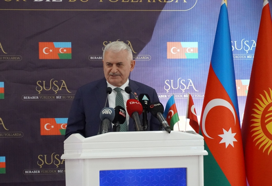 土耳其前总理：我们的阿塞拜疆兄弟用自己的力量解放了被占领土