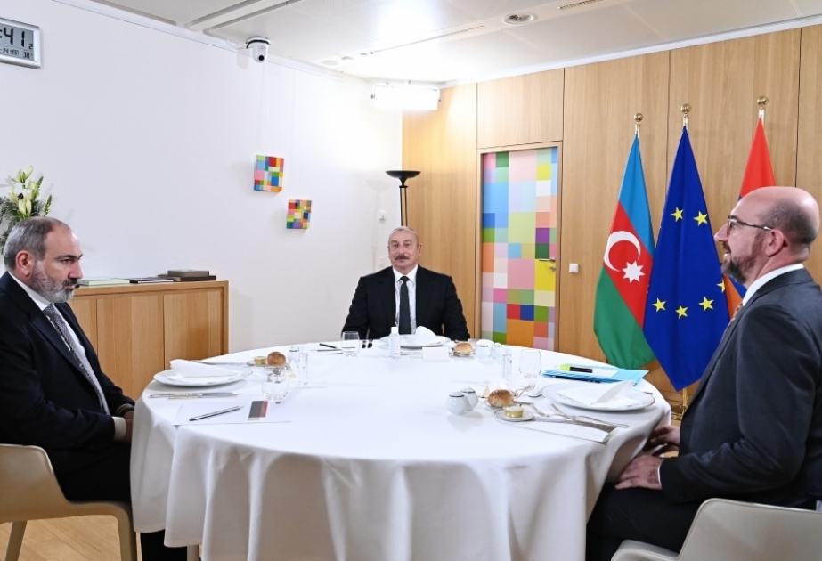 Azərbaycanın Aİ ilə əlaqələri siyasi və hüquqi sahələrlə yanaşı, iqtisadi cəhətdən də çox məhsuldar istiqamətdə irəliləyir
