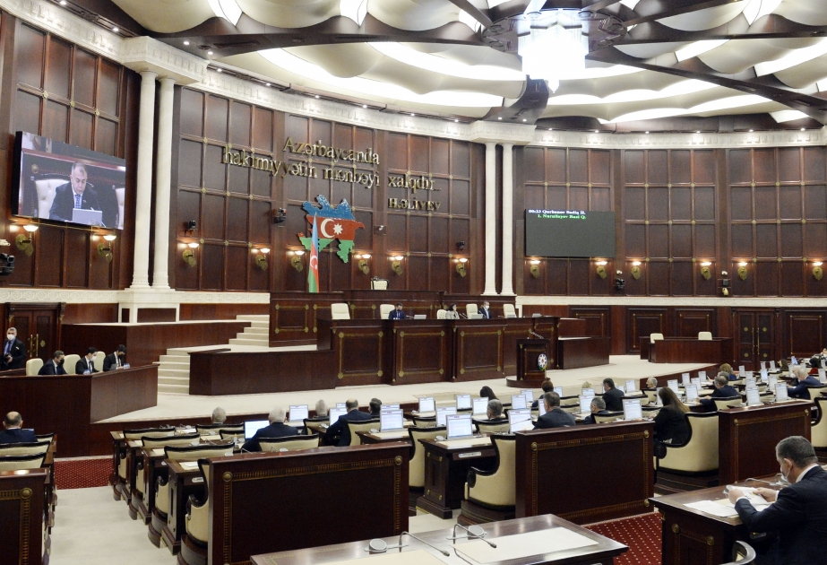 Milli Məclisin payız sessiyasında növbəti plenar iclası başlayıb