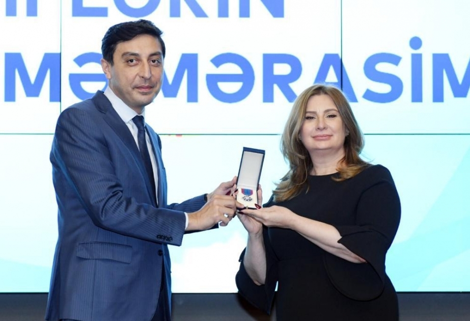 Gənclər və idman naziri dövlət təltiflərinə layiq görülən bir qrup şəxsə mükafatları təqdim edib