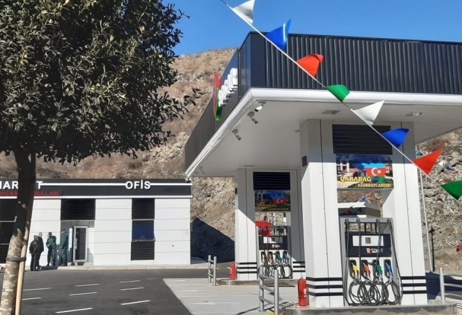 شركة النفط الوطنية الأذربيجانية سوكار تدشن محطة التزود بالوقود على الطريق الواصل بين جوروس وقافان في أرمينيا – صورة