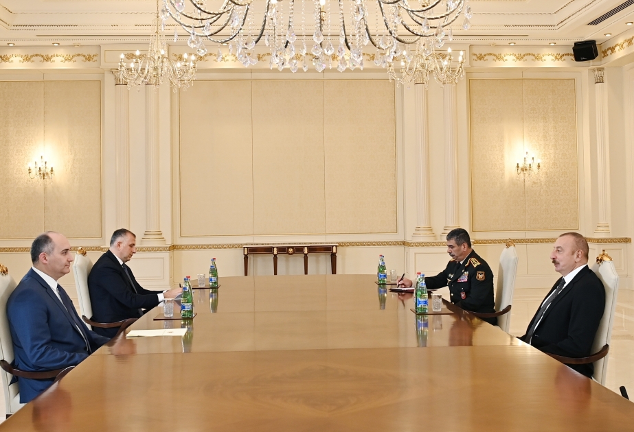 President Ilham Aliyev received Georgian defense minister VIDEO