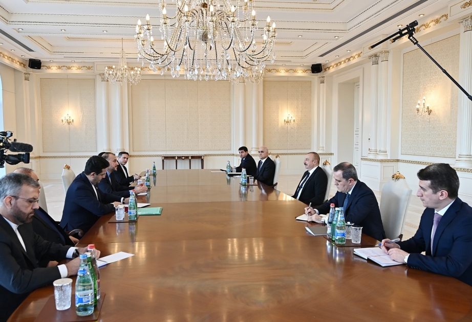 Präsident Ilham Aliyev empfängt Außenminister Irans VIDEO