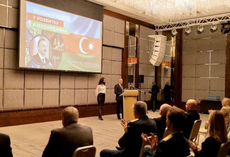 Xarkovda “Azərbaycanın inkişafında lider fenomeni” adlı konfrans keçirilib