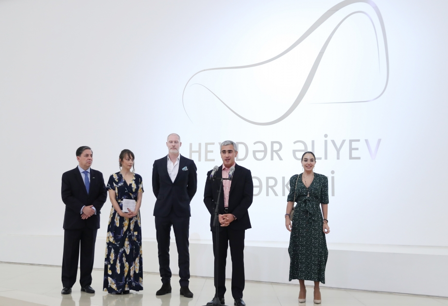 La exposición individual de la artista brasileña Nina Pandolfo se inaugura en el Centro Heydar Aliyev
