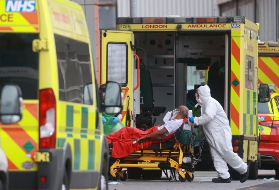Daily Covid-19 cases in UK exceed 100,000 for first time