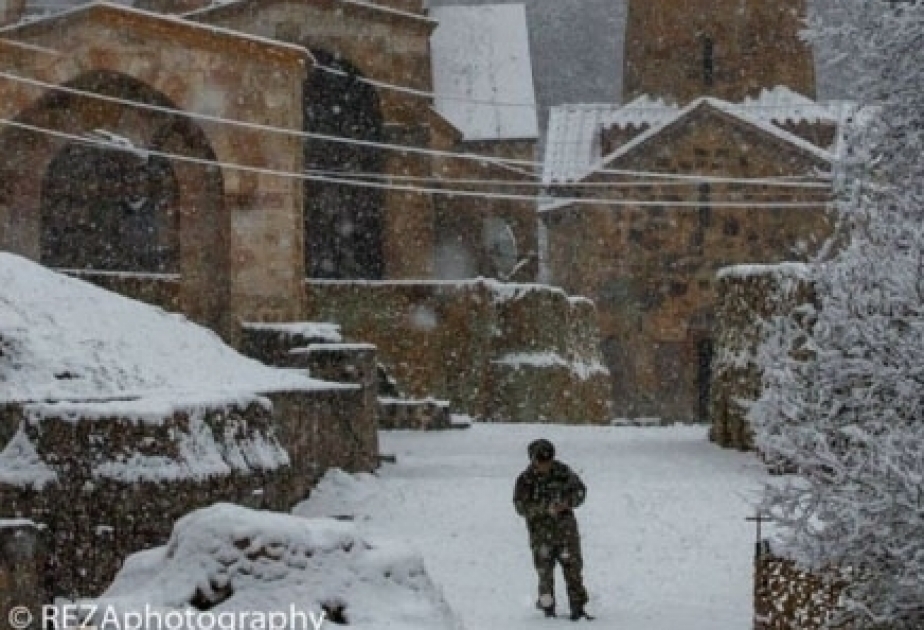 Reza Deghati partage des photos du monastère de Khoudaveng