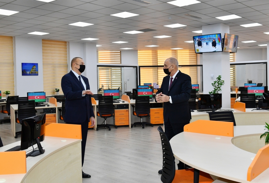الرئيس إلهام علييف يتفقد المبنى الجديد لوكالة انباء "أذرتاج" (تم تحديثه)