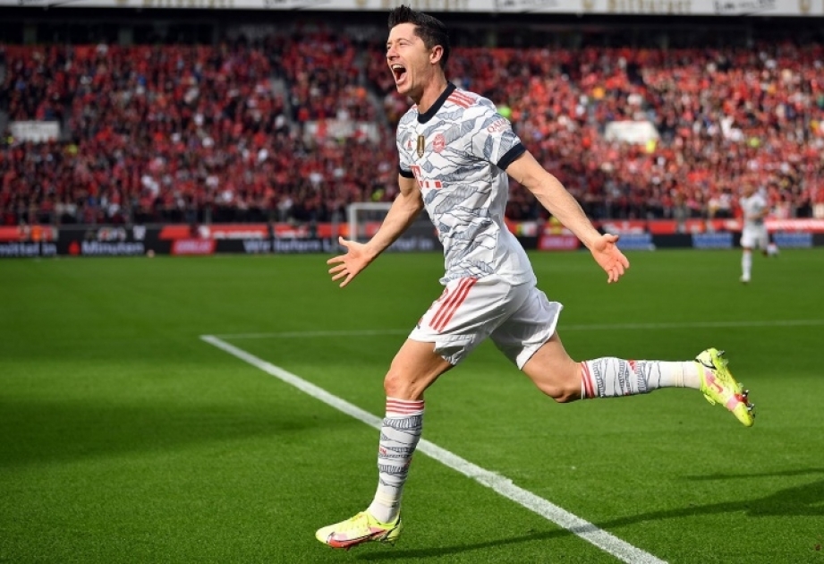 Robert Levandovski ilin futbolçusu seçilib