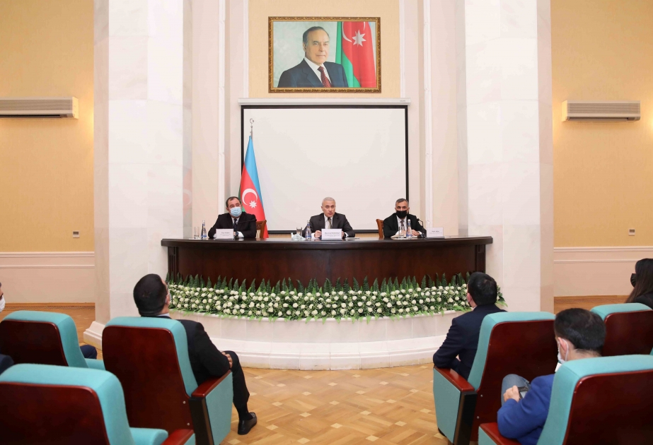 Təlimlərdə iştirak edən mediatorlara sertifikatlar təqdim edilib