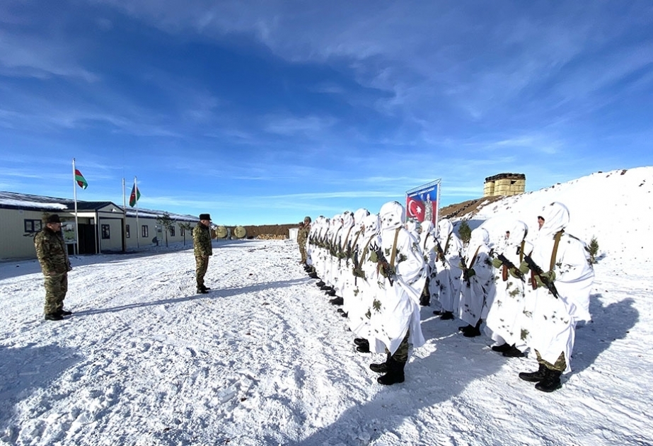 Jefe del Estado Mayor del Ejército de Azerbaiyán visita las unidades militares del distrito de Kalbajar