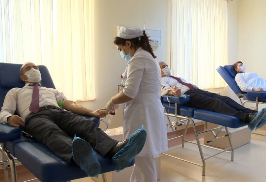 Naxçıvanda seçki komissiyasının üzvləri qanvermə aksiyasında iştirak ediblər