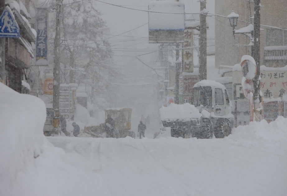 Starke Schneefälle sorgen für Verkehrschaos in Japan