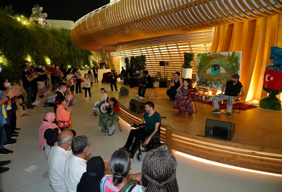 Con el apoyo de la Fundación Heydar Aliyev los niños discapacitados actuaron en la Expo de Dubai