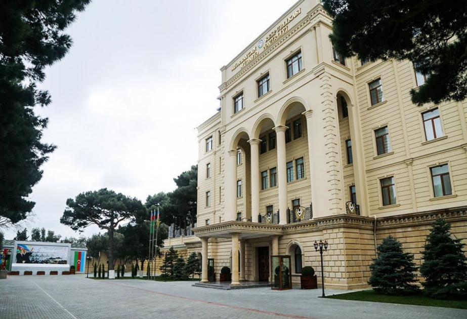 Ministro de Defensa de Azerbaiyán expresa sus condolencias a Turquía