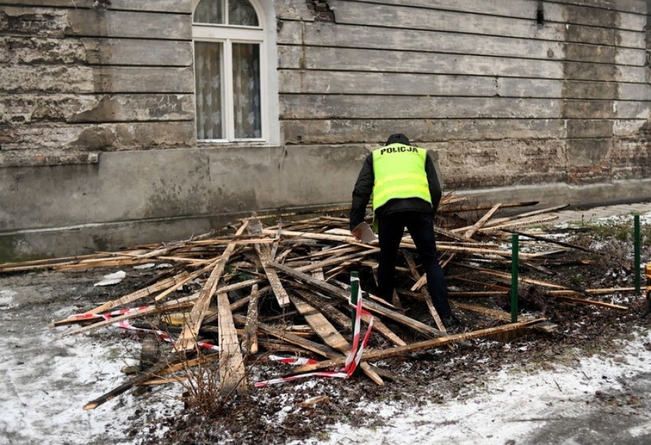 В результате пожара в многоэтажном доме в польском городе Пржемысл эвакуированы 15 человек