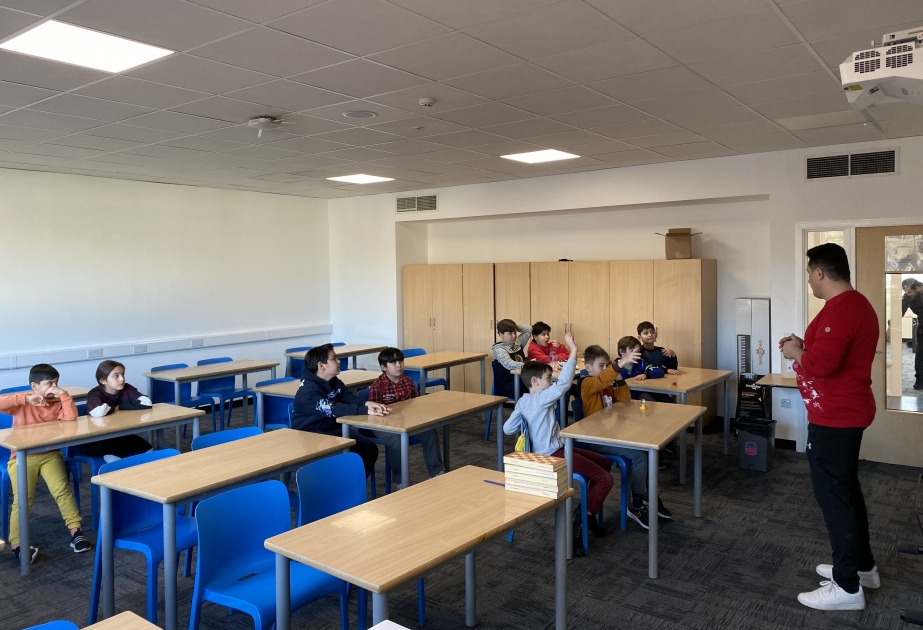 La escuela azerbaiyana fue abierta en Londres