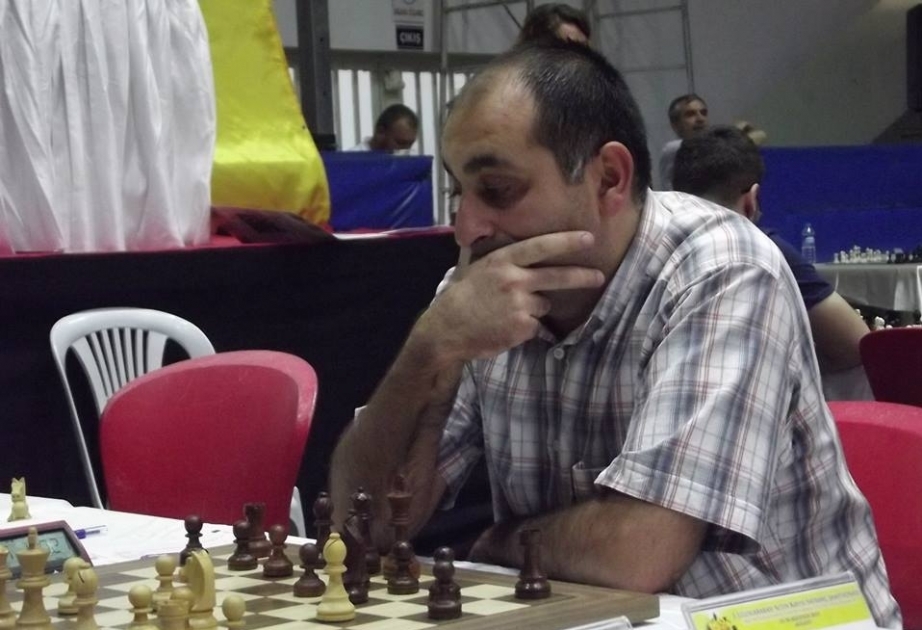 Азербайджанский шахматист Азер Мирзоев продолжает борьбу на «Praqa Open-2022» в группе лидеров