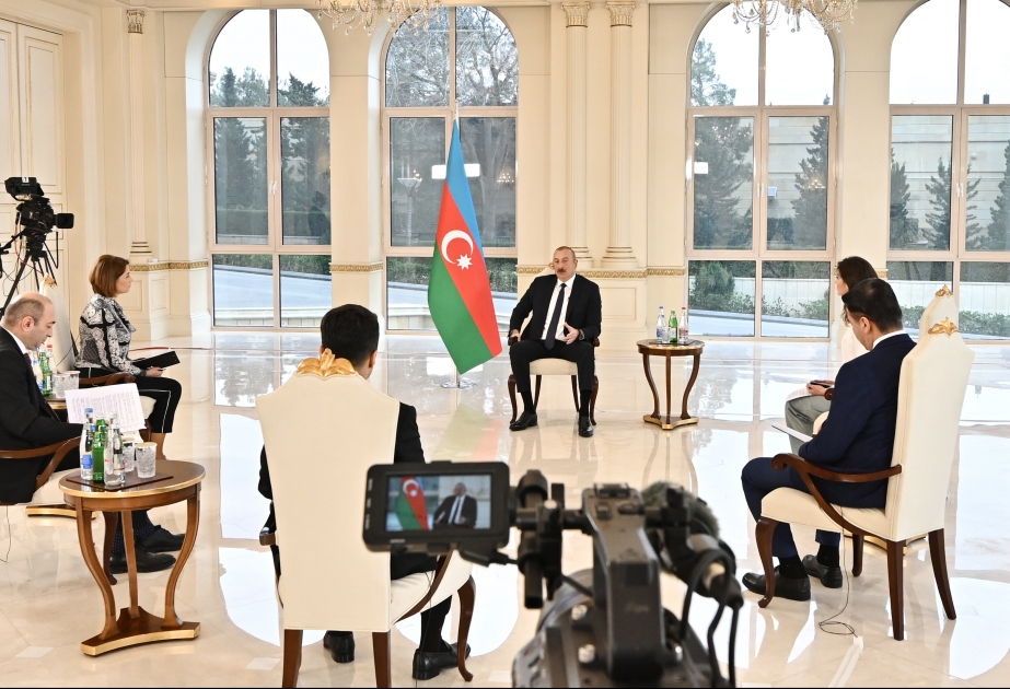 Azərbaycan Prezidenti: Biz şəhid ailələrini daim diqqət mərkəzində saxlayacağıq VİDEO