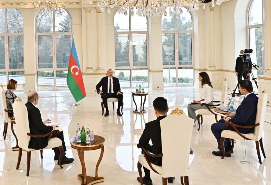 الرئيس علييف: عندما رأى دبلوماسيون وصحفيون أجانب أن الكنائس في أماكنها في قراباغ أخرج موضوع زيارة اليونسكو من جدول الاعمال
