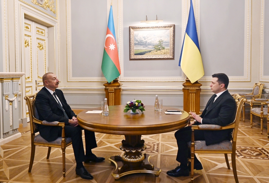 Entretien en tête-à-tête des présidents azerbaïdjanais et ukrainien VIDEO
