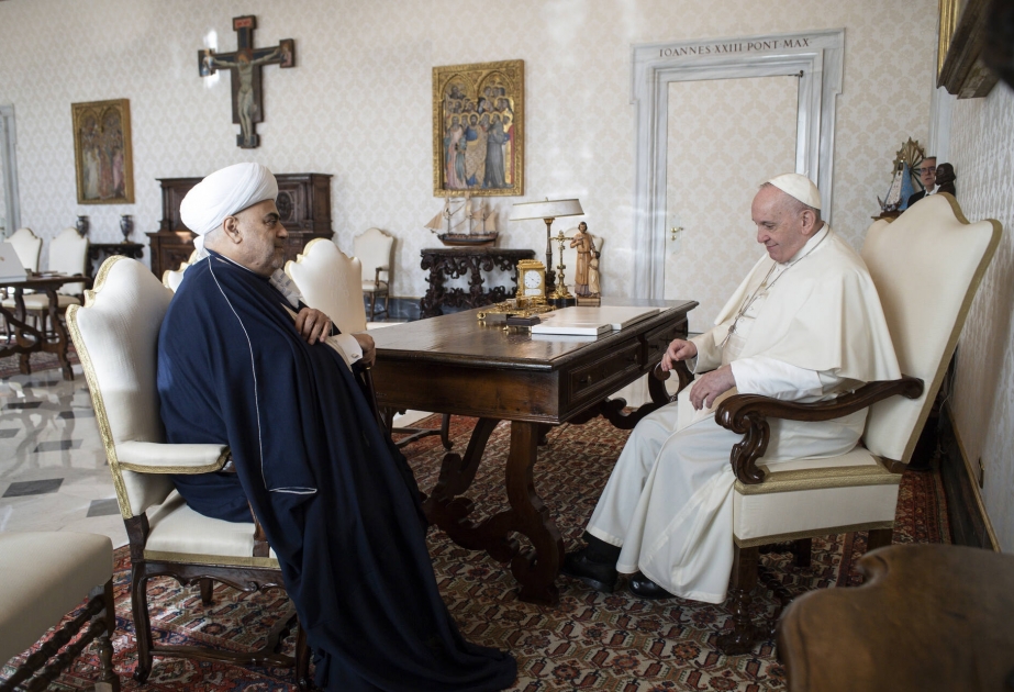 Le cheikh-ul-Islam Allahchukur Pachazadé rencontre le pape François au Vatican VIDEO