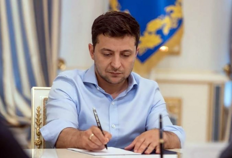 Volodimir Zelenski azərbaycanlıların dövlət orden və medalları ilə təltif edilməsi barədə sərəncam imzalayıb