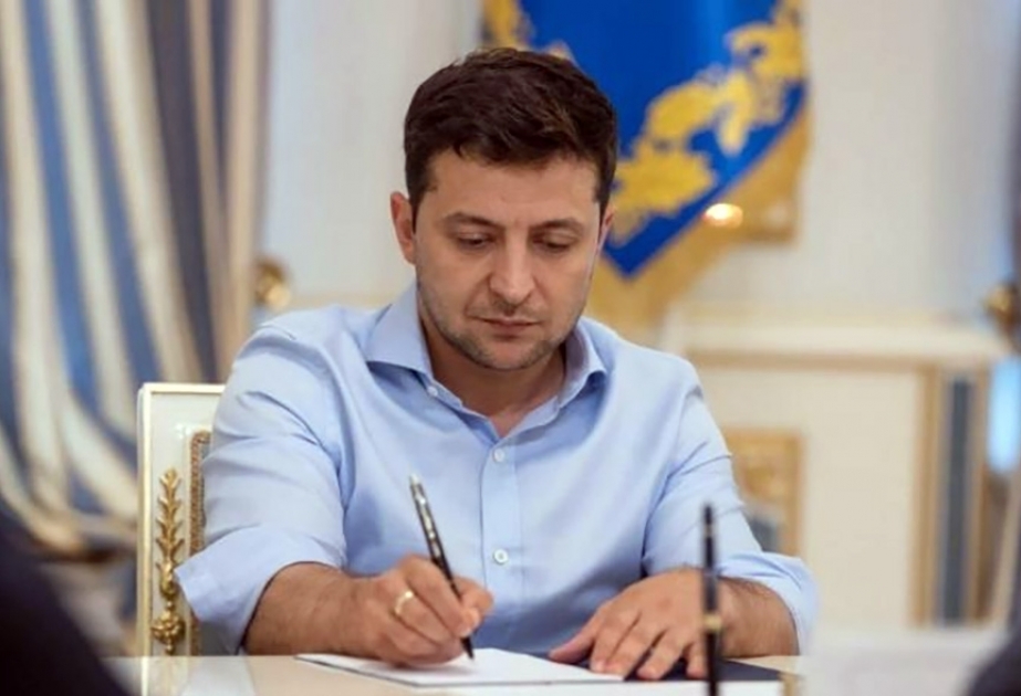 Präsident Wolodymyr Selensky zeichnet Aserbaidschaner mit Orden und Medaillen aus