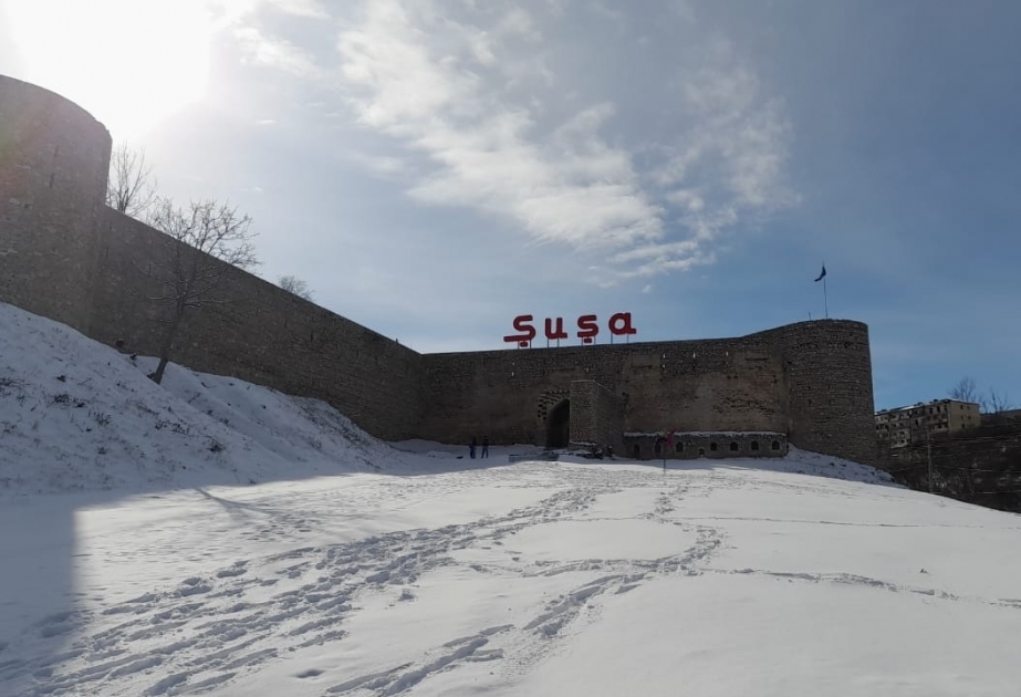 La belleza de las montañas de Shusha se envuelve en un manto blanco