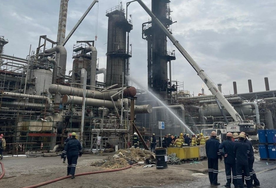 Deadly fire erupts at Kuwait`s largest oil refinery unit