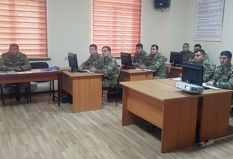 Bölük komandirləri ilə təlim toplanışları keçirilib VİDEO