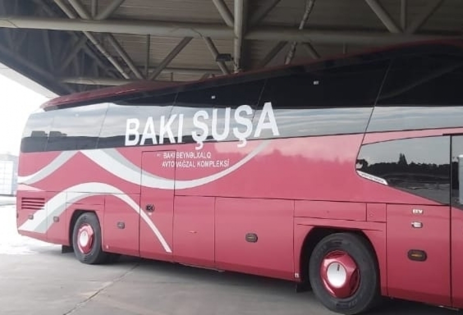 Azerbaiyán revela el coste de los viajes en autobús a las zonas liberadas