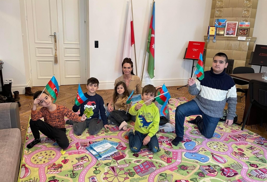 В Варшаве открылись курсы азербайджанского языка
