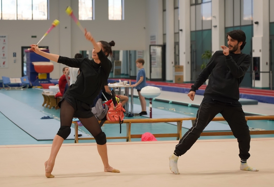 Une gymnaste australienne poursuit son entraînement à Bakou