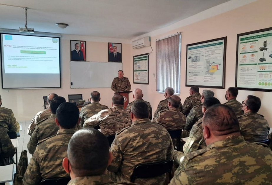 Azərbaycan Ordusunun Baş Qərargah rəisi HHQ-də toplanışın gedişini izləyib