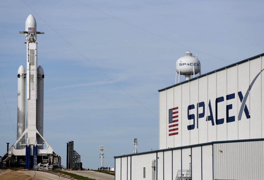 “SpaceX” kompaniyası “Starlink” internet-peyklərinin növbəti qrupunu fəzaya çıxarıb