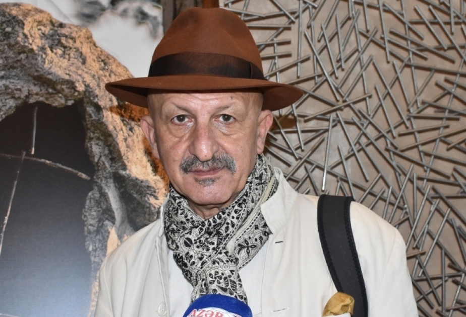 Dünyaşöhrətli fotoqraf 20 Yanvar faciəsi ilə bağlı Bakıda apardığı çəkilişlərdən danışıb