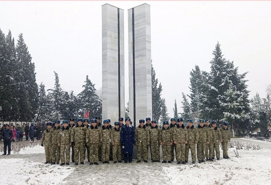 El ejército azerbaiyano celebra una serie de actos para conmemorar el 32 aniversario de la tragedia del 20 de enero