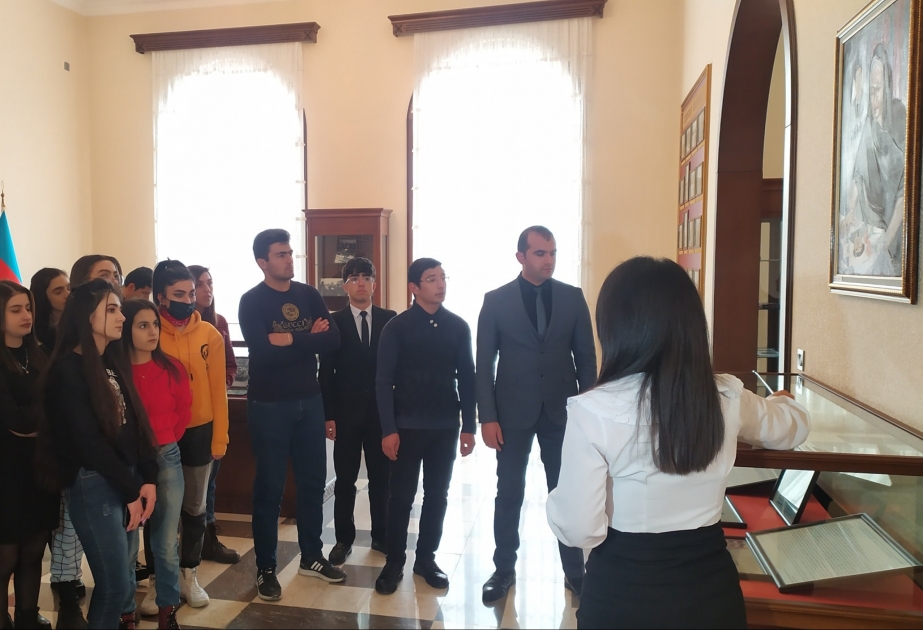 Gənclər Naxçıvan şəhərində yerləşən Xatirə Muzeyini ziyarət ediblər