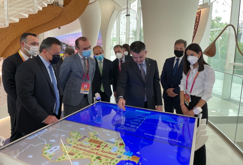 Türkiyə Böyük Millət Məclisinin sədri “Dubay Ekspo 2020” sərgisində Azərbaycan pavilyonunu ziyarət edib