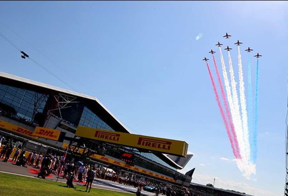 Формула 1: В Сильверстоуне самолеты пролетят над трассой