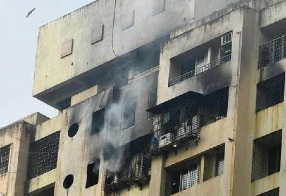 Hindistanın Mumbay şəhərində yaşayış binasında baş verən yanğın 7 nəfərin ölümünə səbəb olub VİDEO
