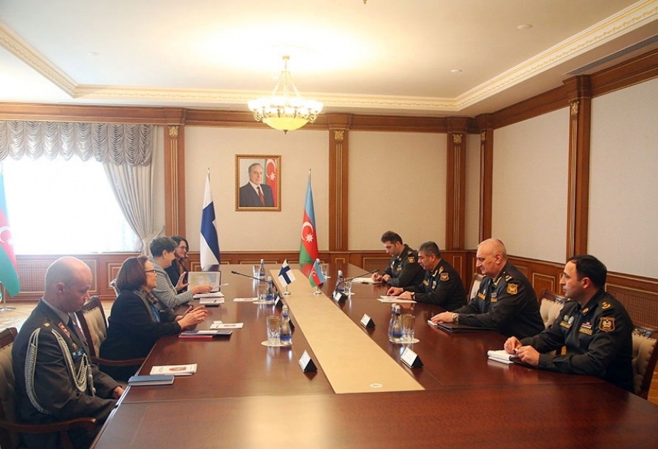 Azerbaijan’s Defense Minister meets with delegation of Finland’s Foreign Ministry