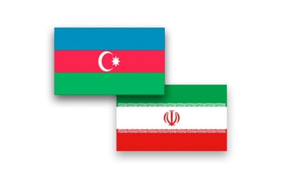 بدء زيارة وزير الدفاع الاذربيجاني الى إيران