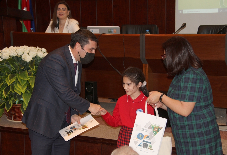 Sığorta ilə bağlı uşaqlar arasında keçirilən müsabiqələrin qalibləri təltif edilib