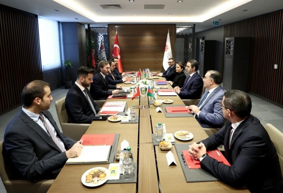 Jefe del Departamento de Comunicaciones de la Administración Presidencial de Turquía se reúne con la dirección de la Agencia de ONGs